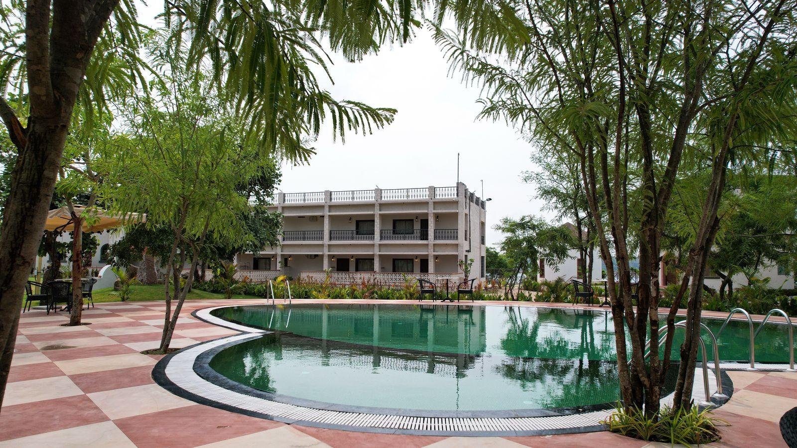 Narwal Lakefront Resort x Solis Nature