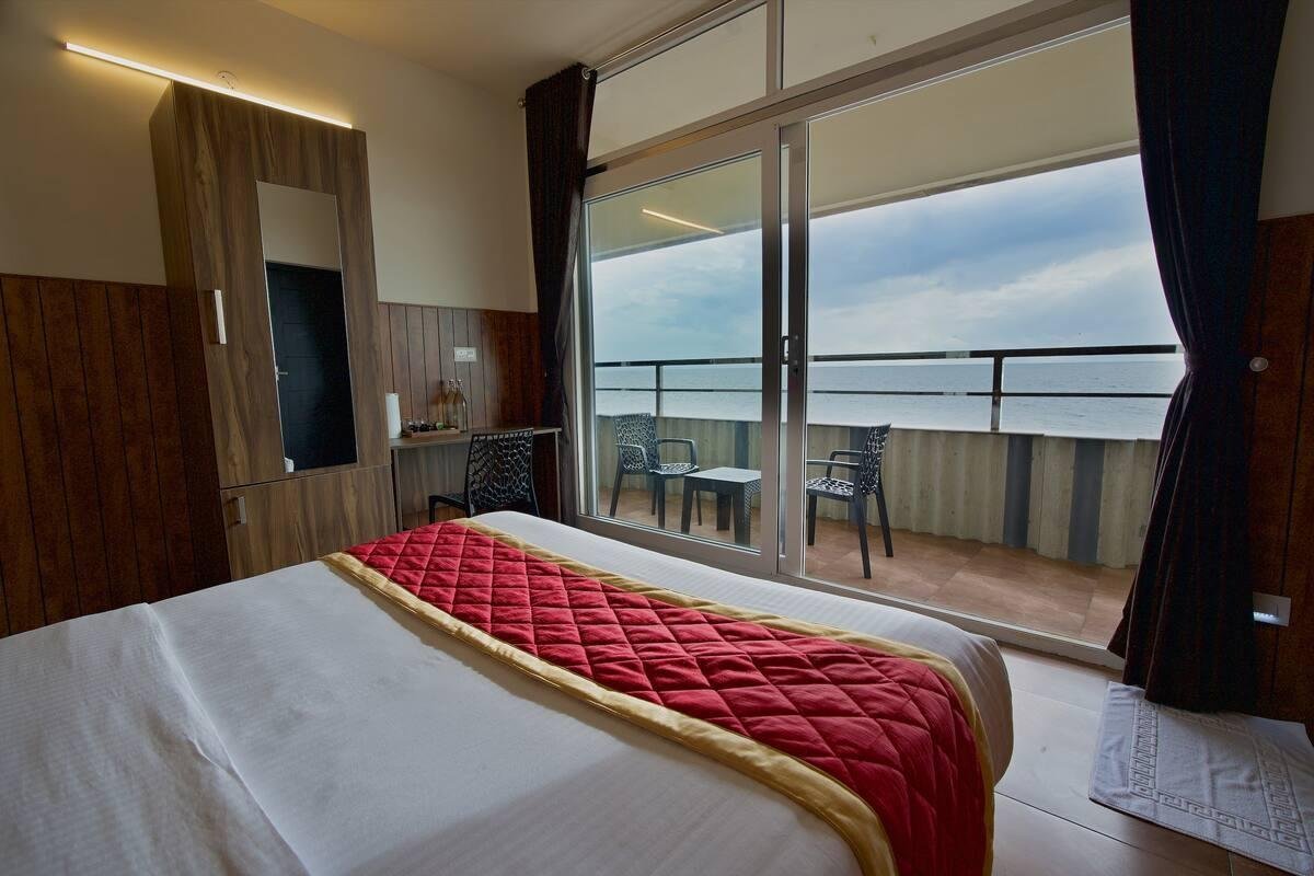 The Cabana Beachfront Villa x Solis Nature