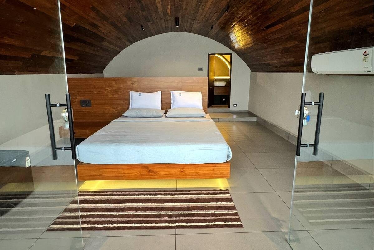 Tira Beach Resort - Wave B x Solis Nature