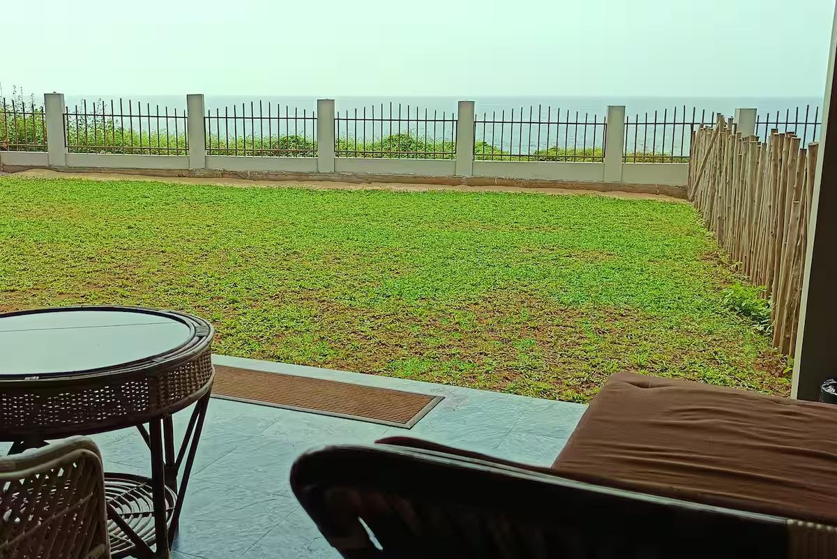 Tira Beach Resort - Wave A x Solis Nature