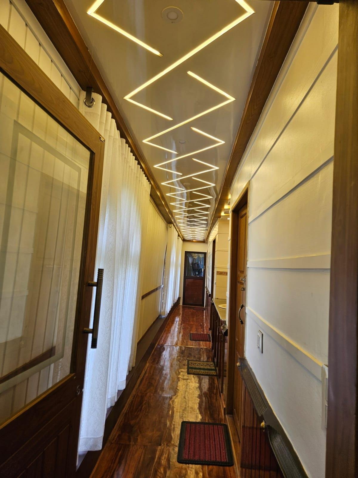 3 rooms Kayal Rani by Nohark house boats x Solis Nature