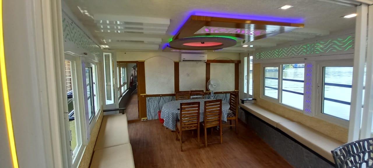 4 rooms Seagull by Nohark Houseboats x Solis Nature