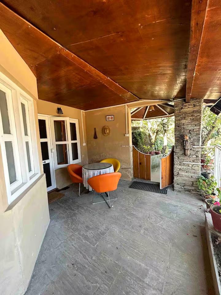 Artist’s Studio Homestay in Mukteshwar x Solis Nature