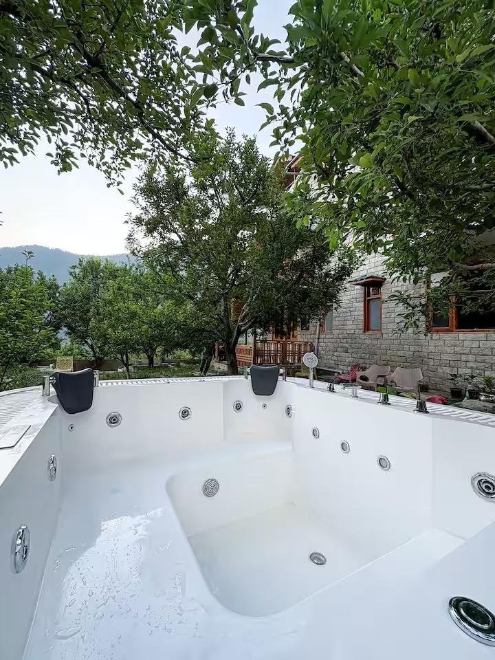 Premium Attic Room with Balcony x Solis Nature