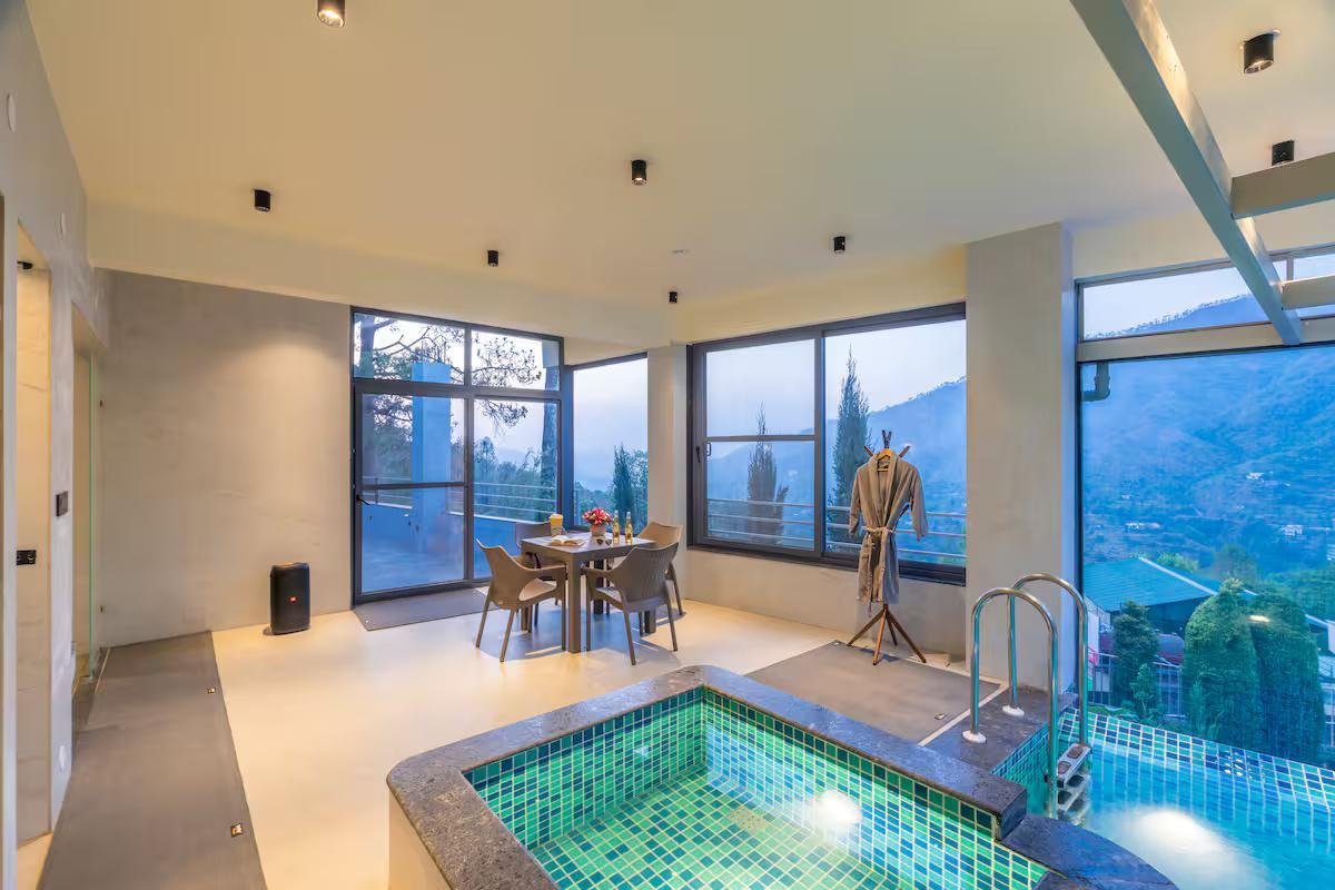 Luxe Villa with Pool & more near Kasauli x Solis Nature