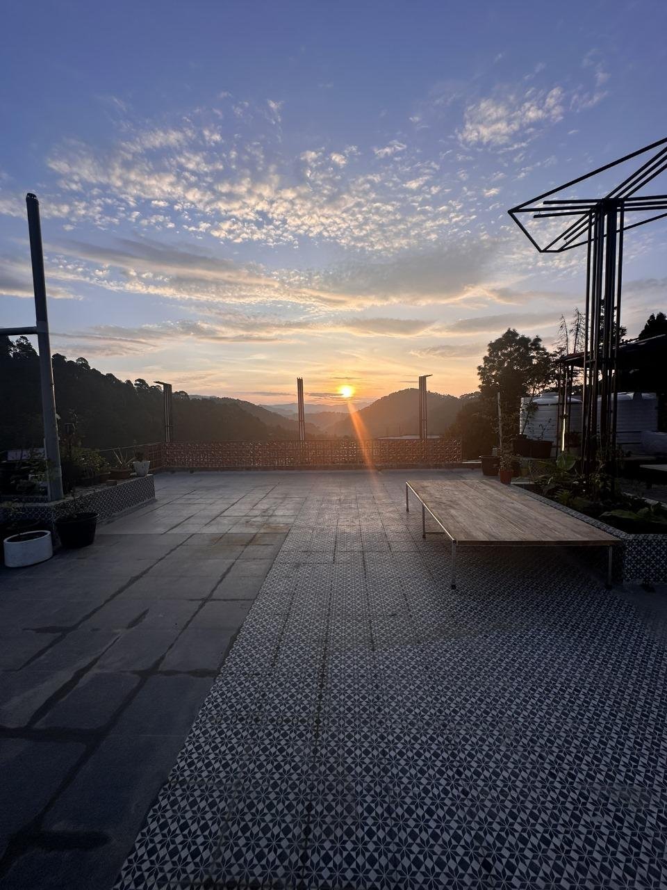 4BHK Mountaintop Escape x Solis Nature