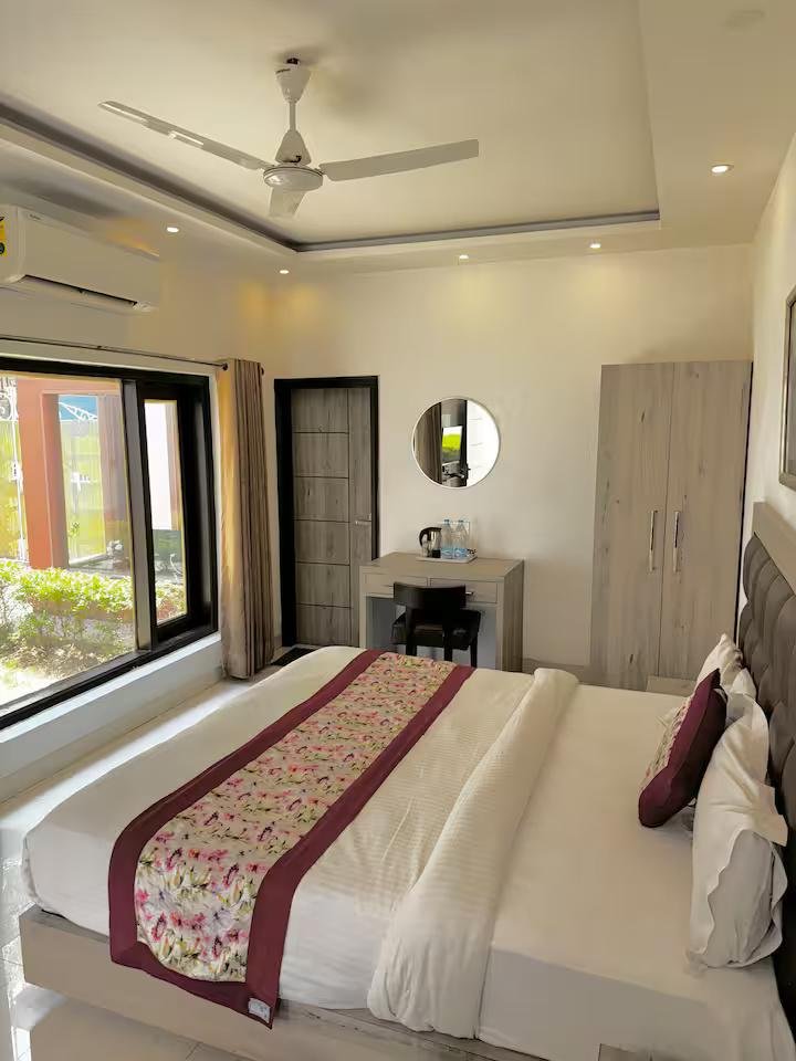 R Cottage Studio Apartments x Solis Nature