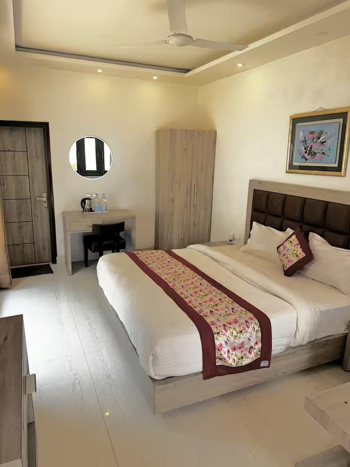 R Cottage Studio Apartments x Solis Nature