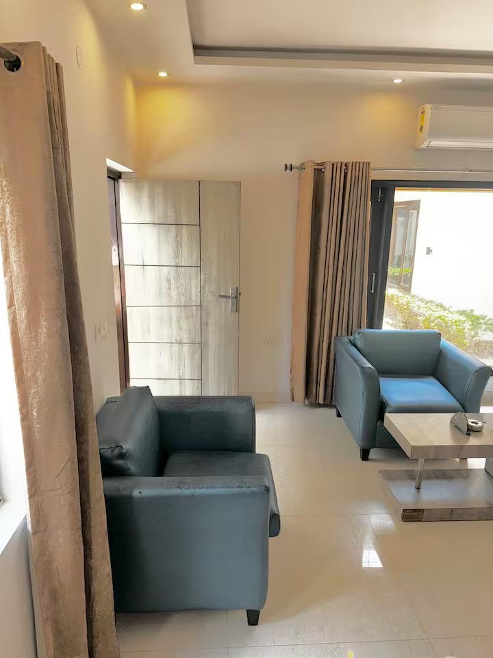 R Cottage Studio Apartments x Solis Nature