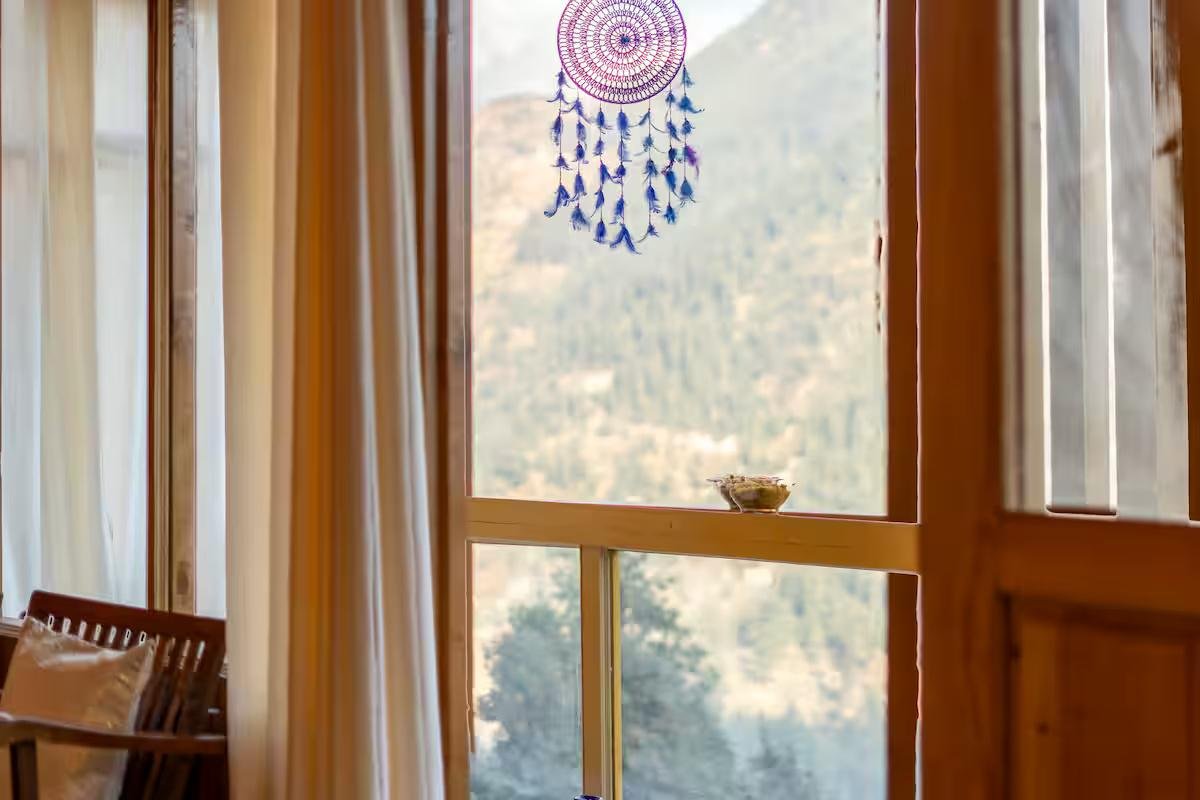 Evergreen Escape with Hot Tub x Solis Nature