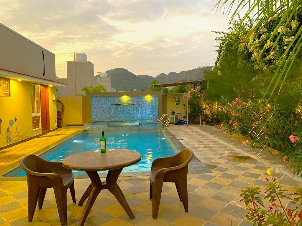 2BHK Private Villa with Pool x Solis Nature