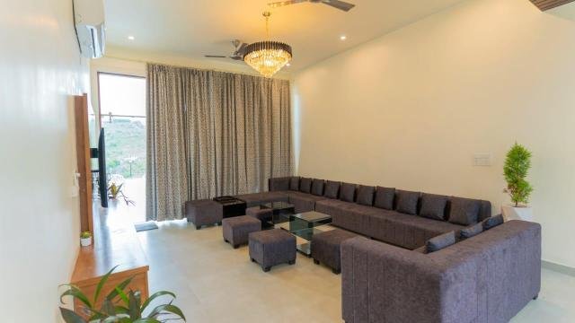 4BHK Luxuries Villa With Pool x Solis Nature