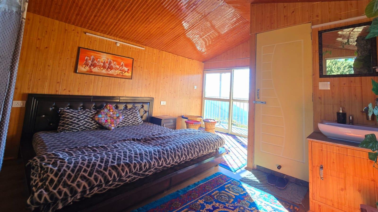 Hilltop Haven In Shimla x Solis Nature