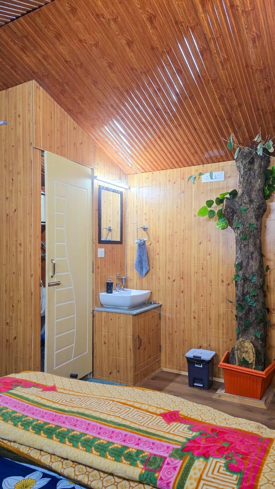 Hilltop Haven In Shimla x Solis Nature
