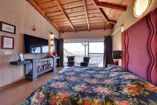 Highland Luxe Escape| 4BHK Mukteshwar x Solis Nature